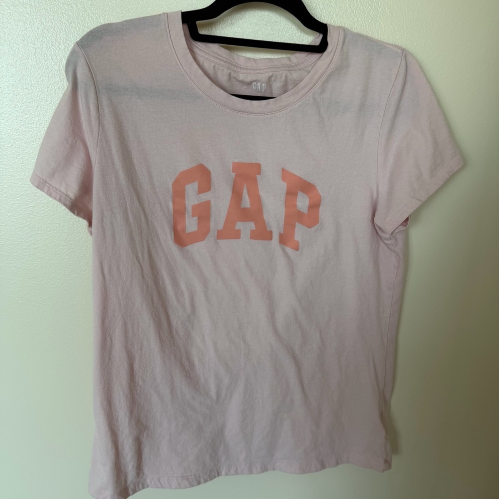 GAP Light Pink Logo Graphic Tee